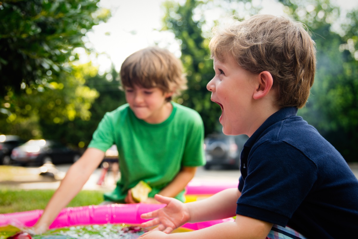 Spielende Kinder bei der Tagesmutter im Filstal